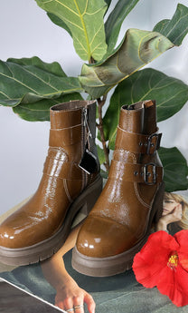Cappuccino Boots