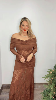 Caramelo Lace Maxi Dress