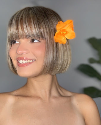 Flor Encanto en Pétalos Naranja