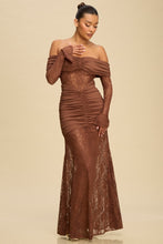 Caramelo Lace Maxi Dress