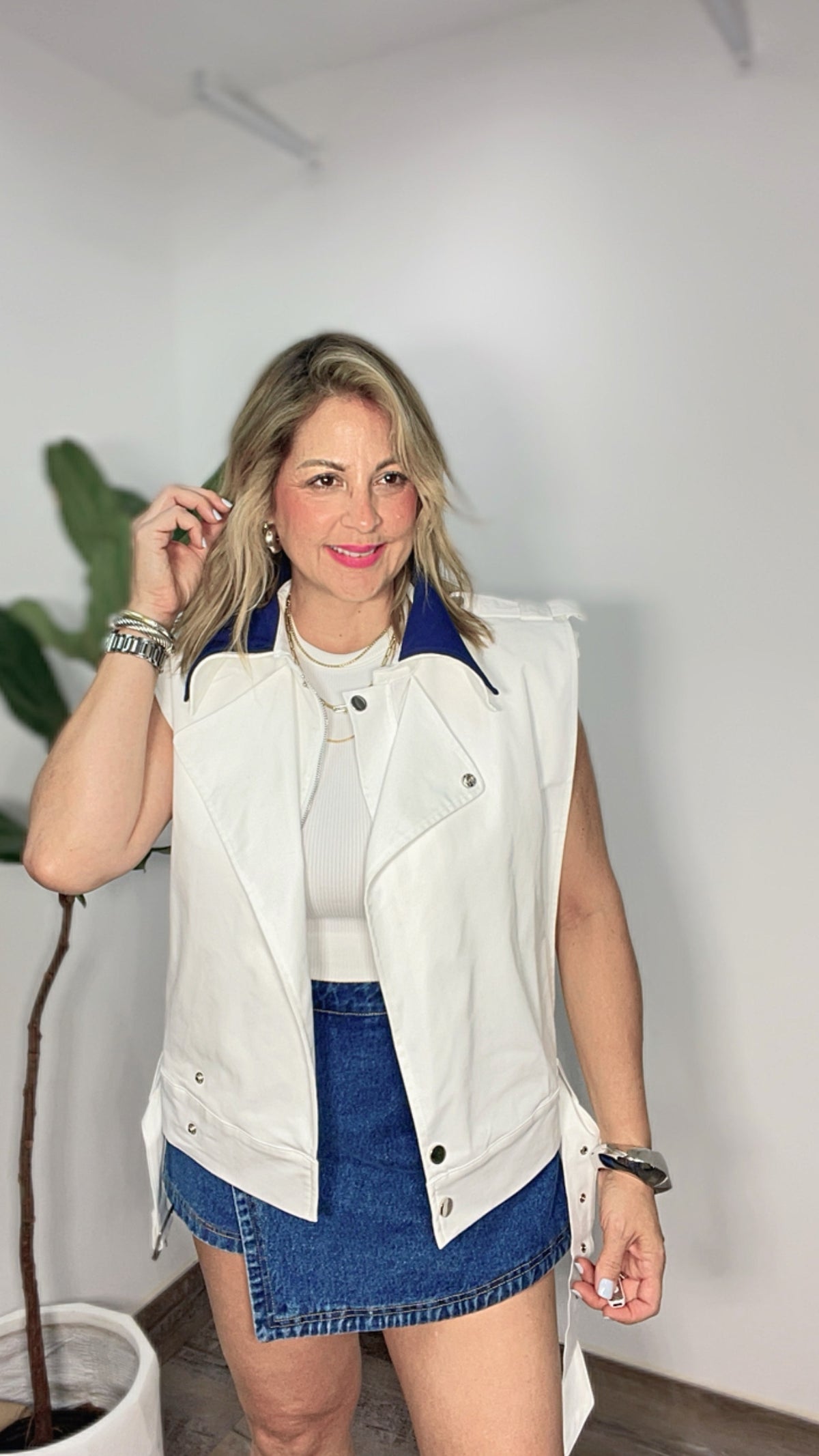 White Navy Zipper Vest