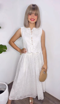 Fabiola Eyelet Set