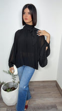 Renata Plissé Noir Top